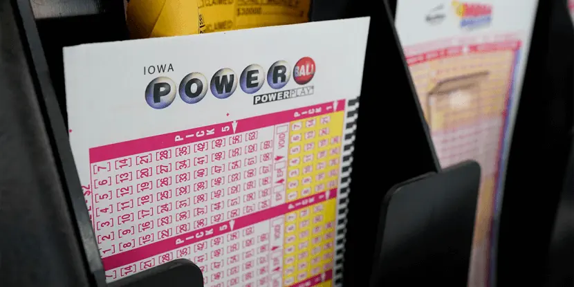 Single California ticket takes 700-million Powerball jackpot